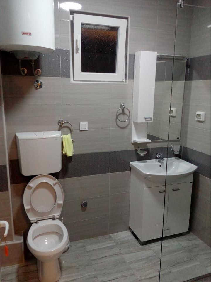 Apartmani M&V Sutomore Exterior photo